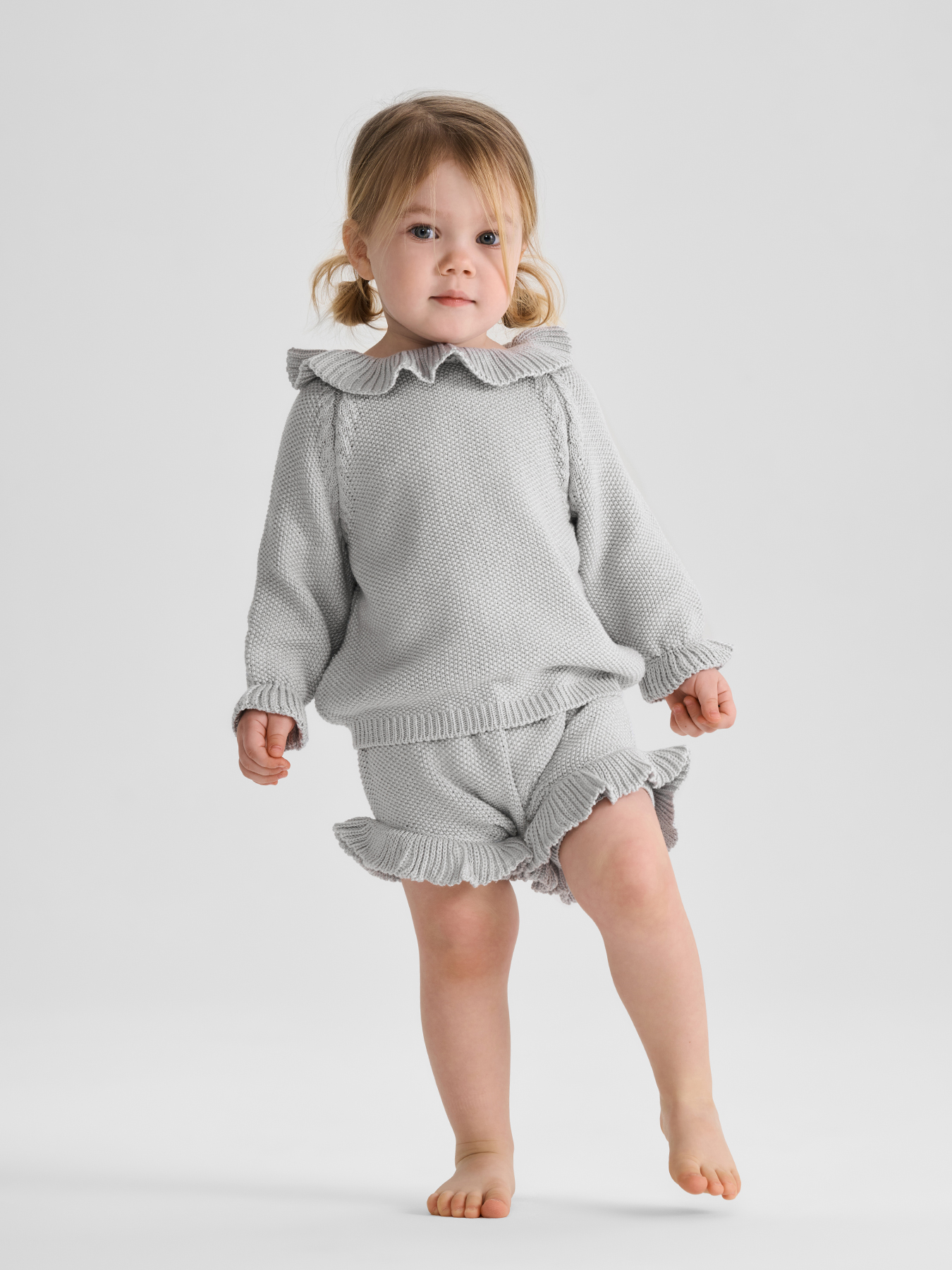 Комплект детский джемпер и шорты