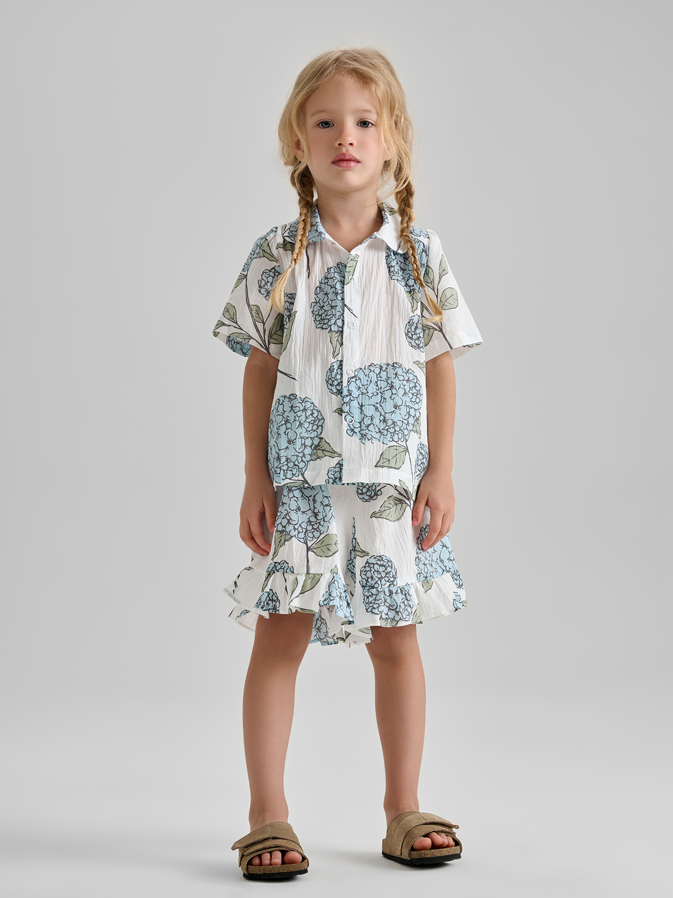 Комплект: блуза и шорты