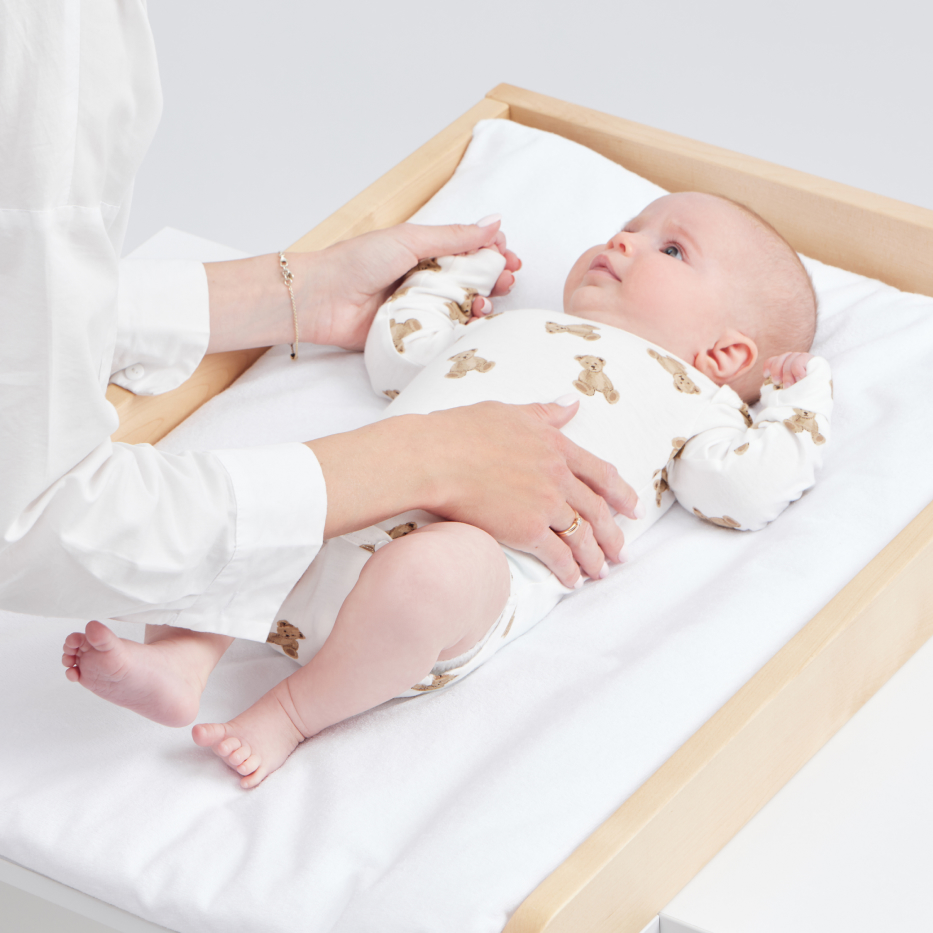 Как поменять подгузник. Советы родителям.