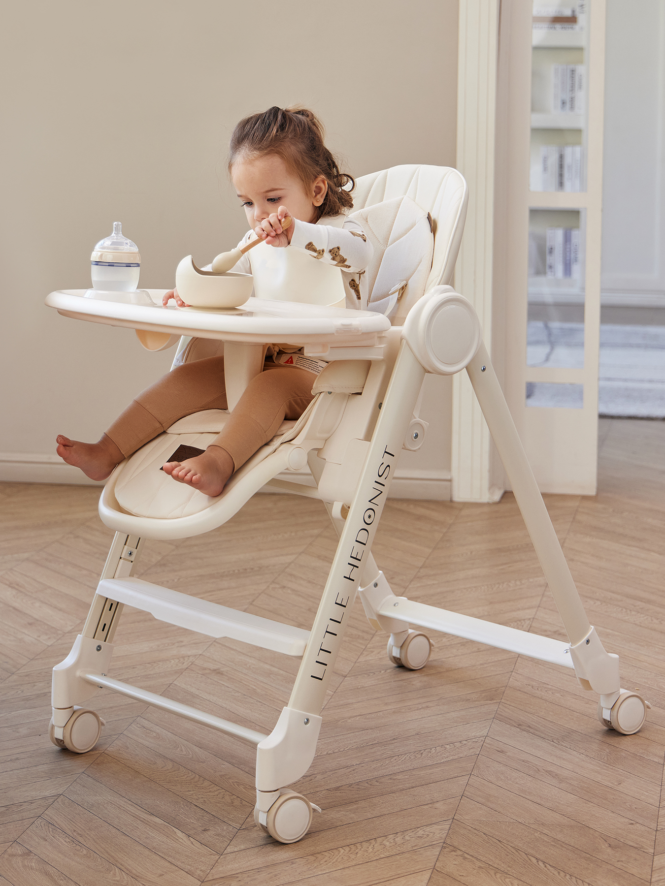 Стул для кормления BERNY LUX milky в наборе