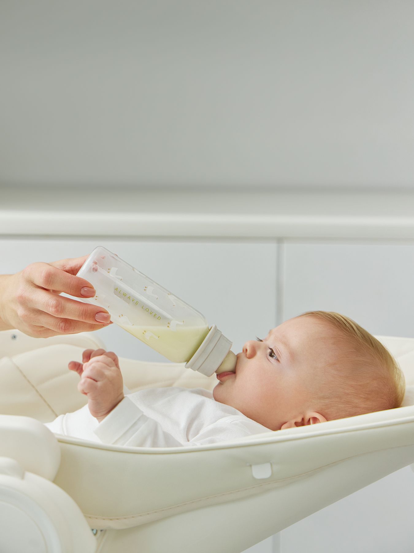 Бутылочка антиколиковая для кормления с силиконовой соской 250 мл.