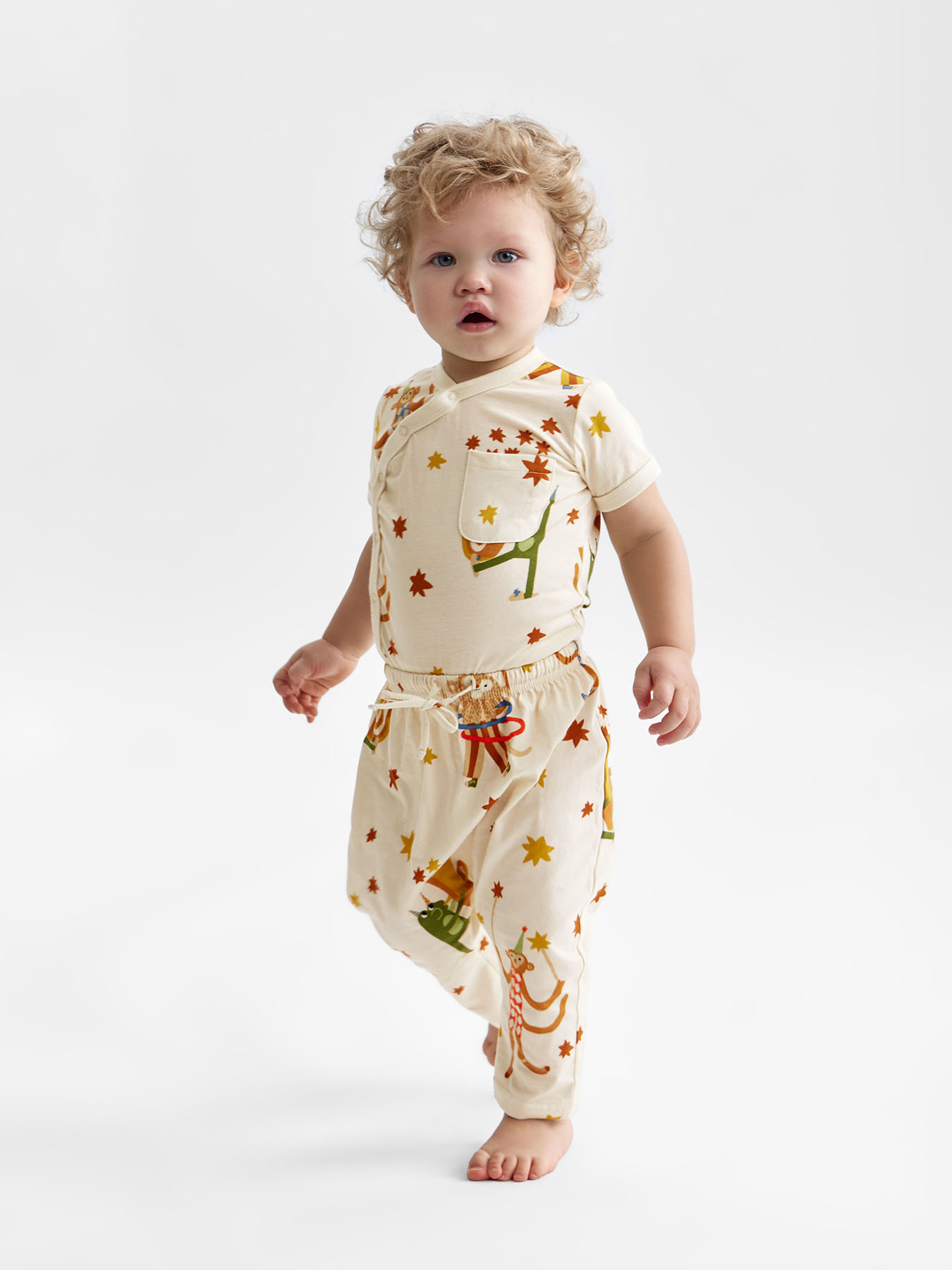 Набор: боди и штанишки