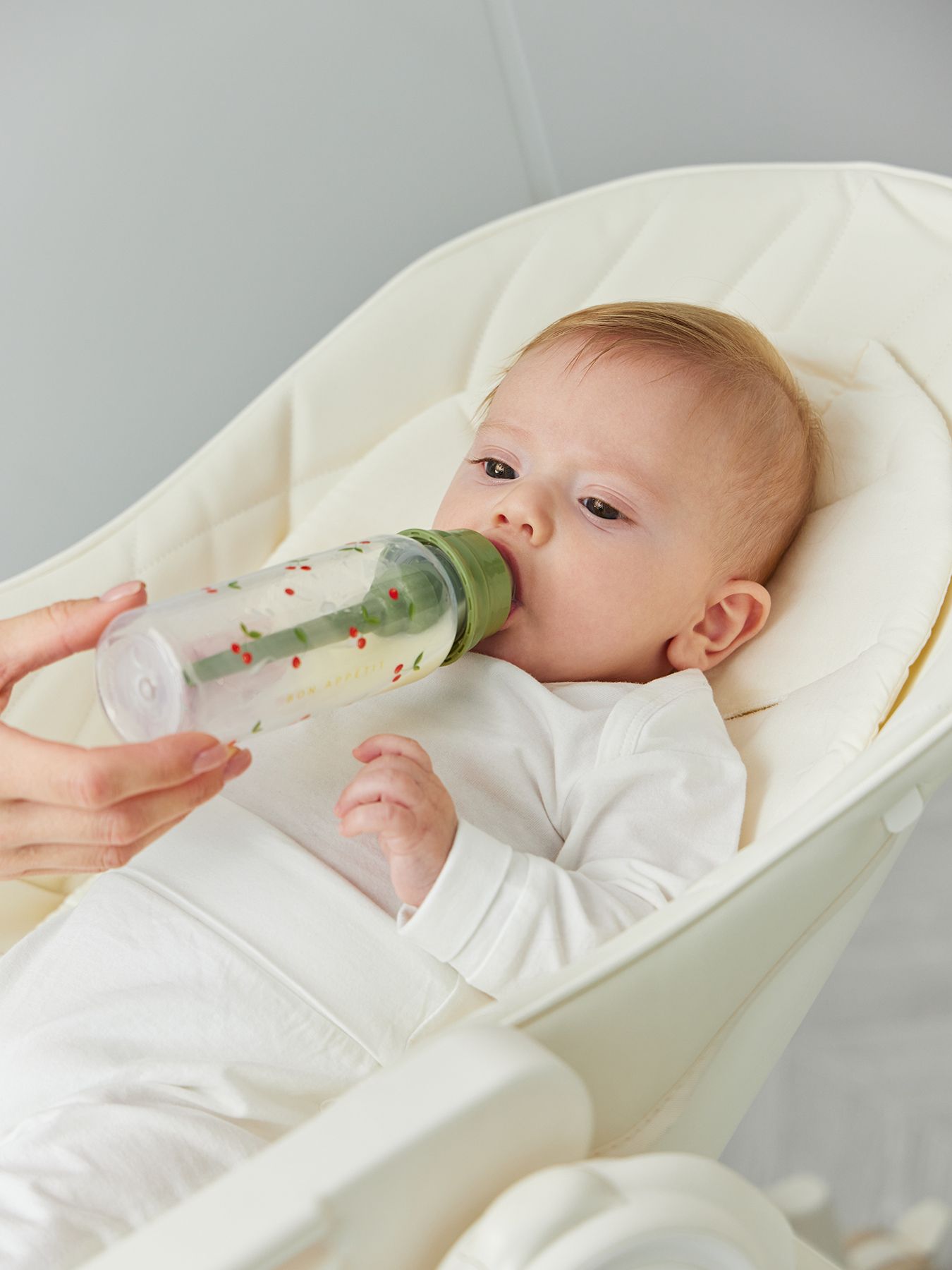 Бутылочка антиколиковая для кормления с силиконовой соской 250 мл.