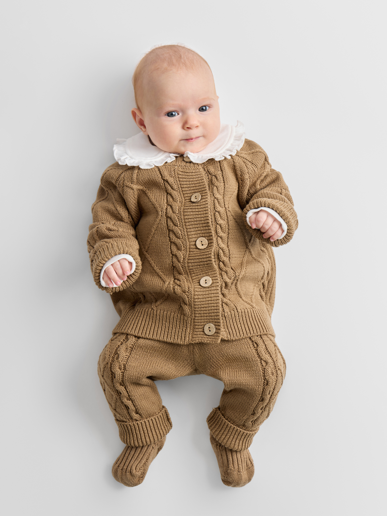 Костюм: полукомбинезон и джемпер