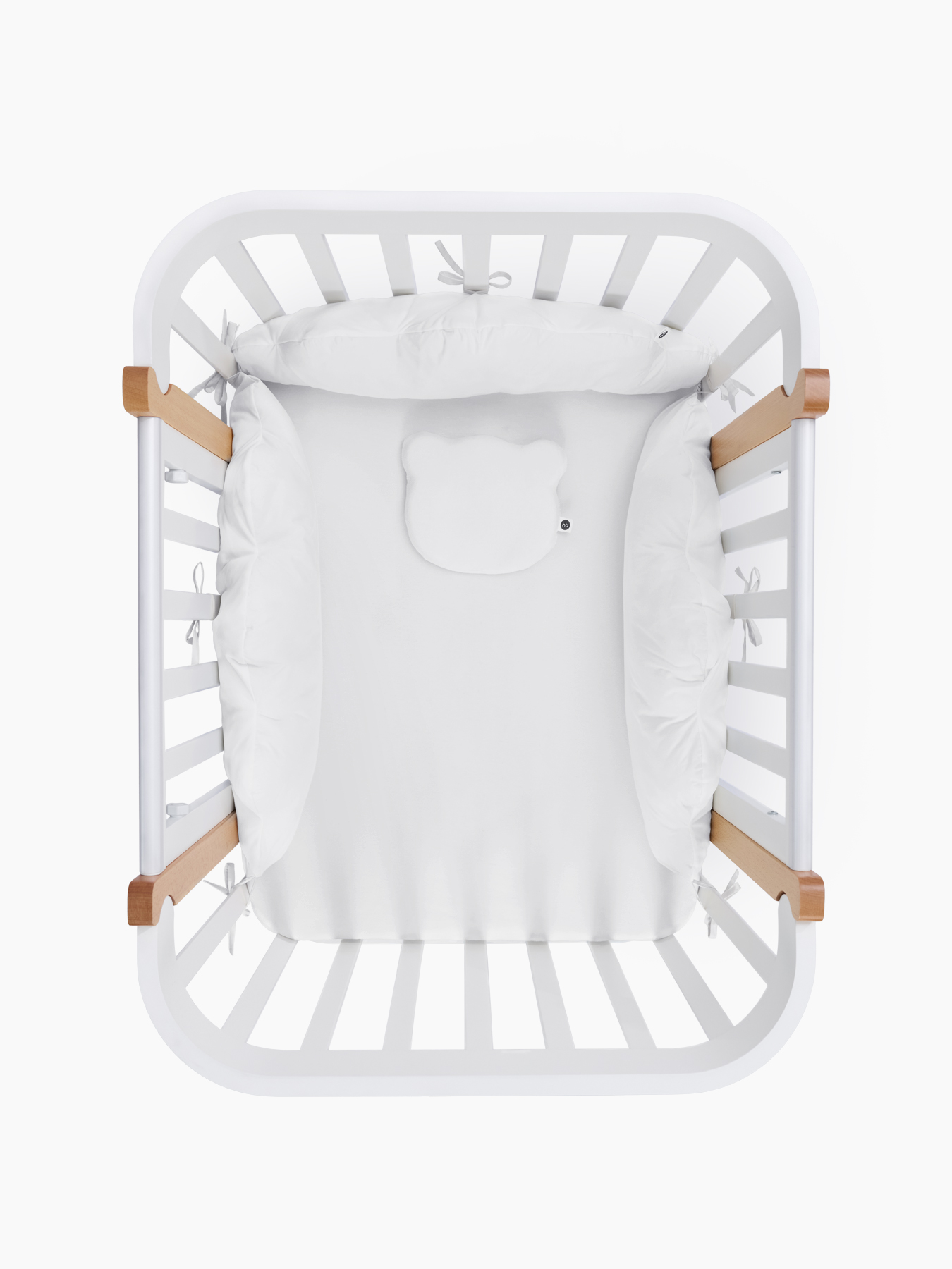 Набор в кроватку для новорожденного (белый)