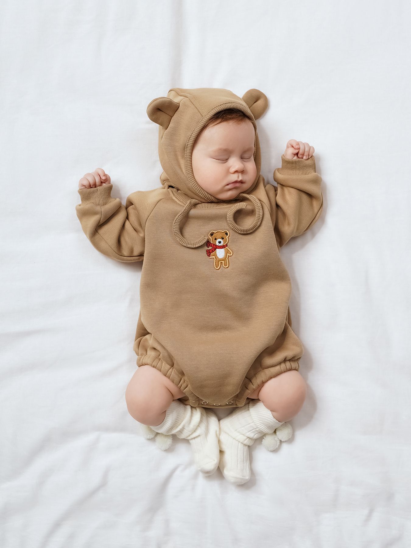 Комплект детский: джемпер (боди) и шапка