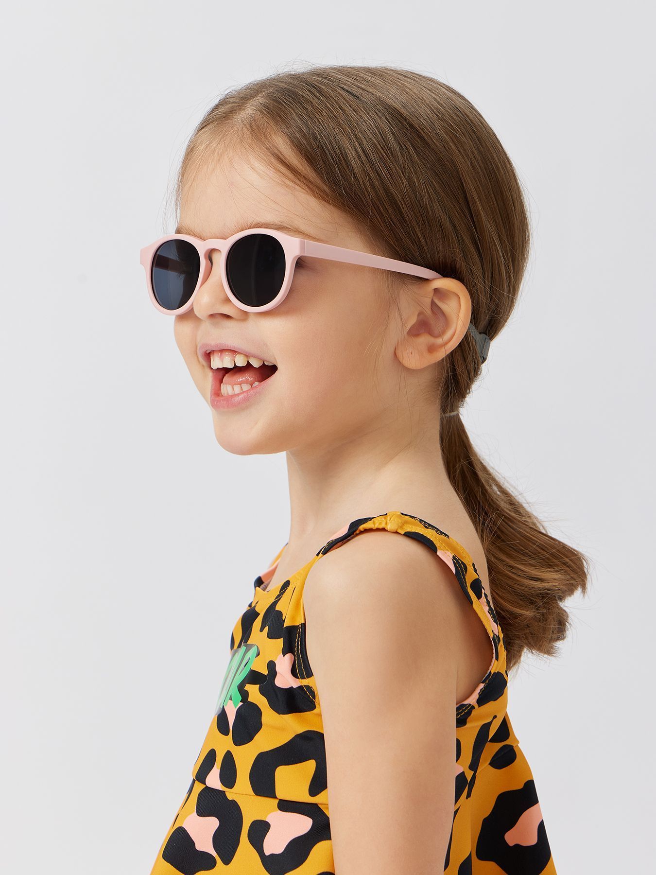 Очки солнцезащитные